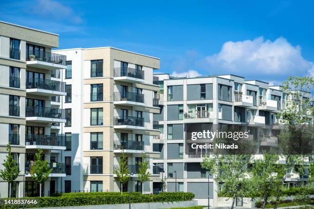 residential district near spree river in in berlin, germany - rebuilding stock pictures, royalty-free photos & images