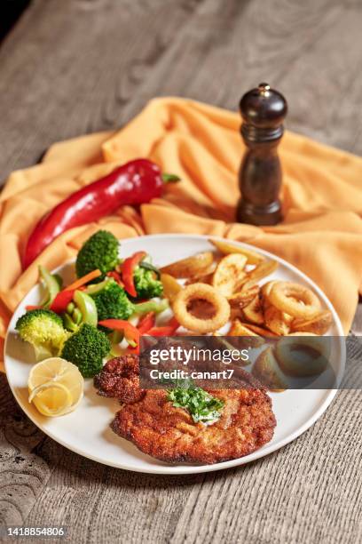 schnitzel - cordon bleu stock pictures, royalty-free photos & images