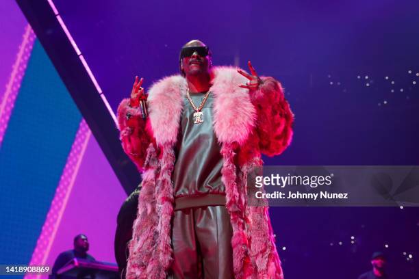 Snoop Dogg performs onstage at the 2022 MTV VMAs at Prudential Center on August 28, 2022 in Newark, New Jersey.