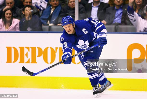Mats Sundin of the Toronto Maple Leafs fires a pass across the ice during NHL game action against the Carolina Hurricanes on January 9, 2007 at Air...
