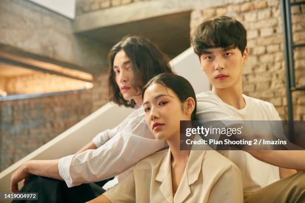 genderless, gender symbol, gender neutral, fashion, fashionable, metrosexual, youth culture, style, personality, gender equality - genderless-model stock pictures, royalty-free photos & images