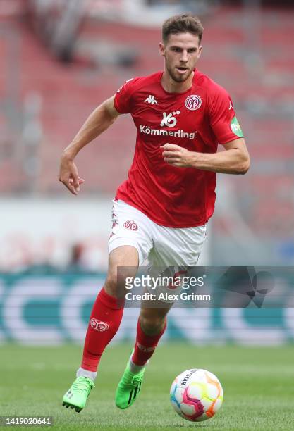 Anton Stach of Mainz controls the ball during the Bundesliga match between 1. FSV Mainz 05 and Bayer 04 Leverkusen at MEWA Arena on August 27, 2022...