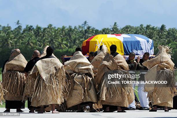 Togan Rupon Riciv Ovala Photos and Premium High Res Pictures - Getty Images