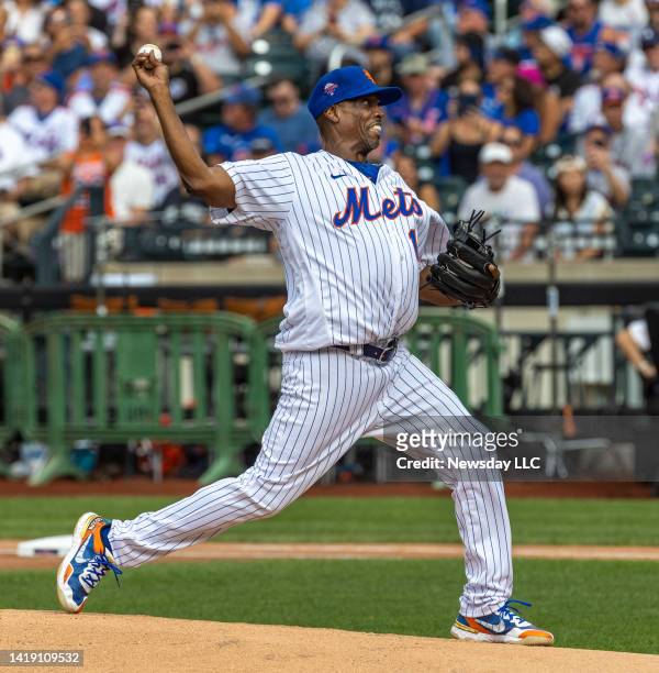 Former NY Mets pitcher Dwight Gooden throwing from the mound during the Old Timers' Day ball game at Citi Field in Flushing, New York on August 27,...