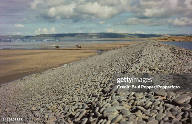 Devan Rudge Devon Ridge Photos and Premium High Res Pictures - Getty Images