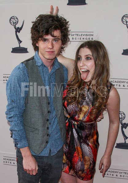 Eden Sher And Charlie Mcdermott Kiss