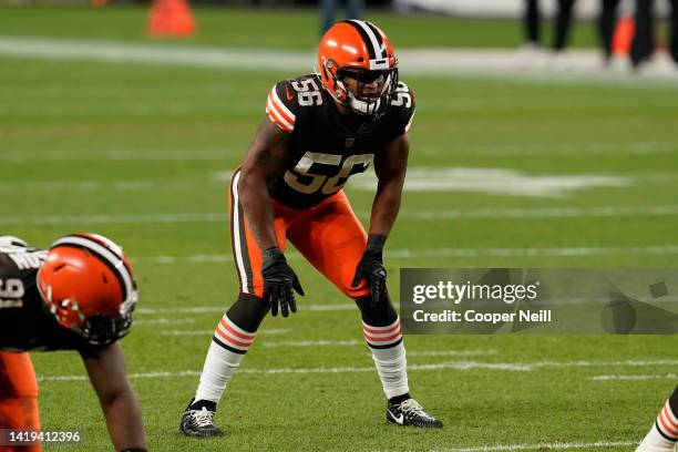 Malcolm Smith of the Cleveland Browns waits for the snap during an NFL game against the Cincinnati Bengals, Thursday, Sep. 17 in Cleveland.