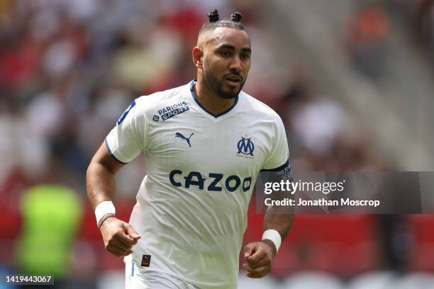 Dimitri Payet of Olympique De Marseille during the Ligue 1 match between OGC Nice and Olympique Marseille at Allianz Riviera on August 28, 2022 in...