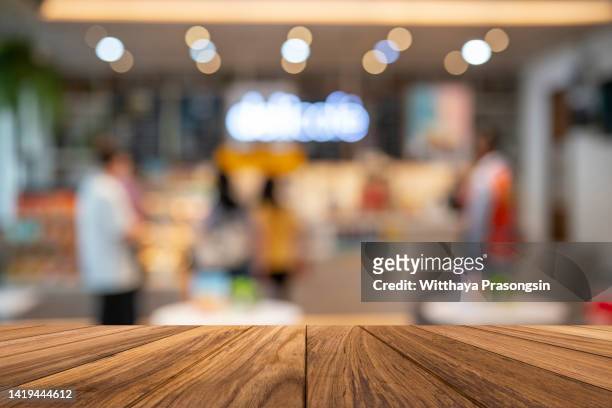 empty tabletop in the coffe shop - cafe shop stockfoto's en -beelden