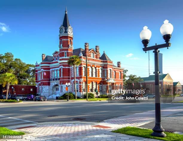 old city hall, brunswick, georgia - hours around the world stock pictures, royalty-free photos & images