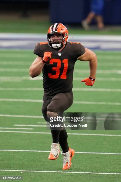 Andy Janovich of the Cleveland Browns runs during an NFL game against the Dallas Cowboys on October 4, 2020 in Arlington, Texas.