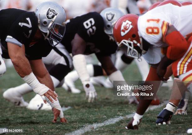 Raiders DE Lyle Alzado lines up against Chiefs TE Willie Scott during Los Angeles Raiders vs. Kansas City Chiefs game, October 9, 1983 in Los...