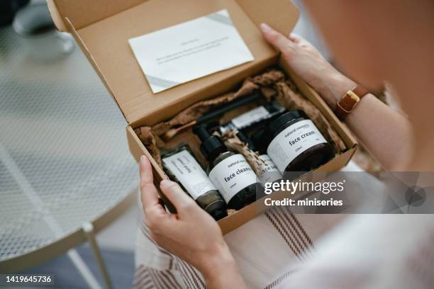 Cosmetic Delivery Example 1,241 Beauty Product Delivery Stock Photos, High-Res Pictures, and ...