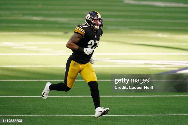 Jordan Dangerfield of the Pittsburgh Steelers runs during an NFL game against the Pittsburgh Steelers, Sunday, Nov. 08 in Arlington, Texas.