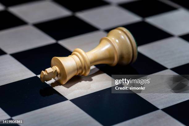 Check mate hi-res stock photography and images - Alamy
