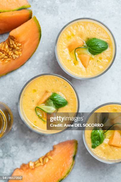 fresh melon and cucumber gaspacho soup - gazpacho stock-fotos und bilder