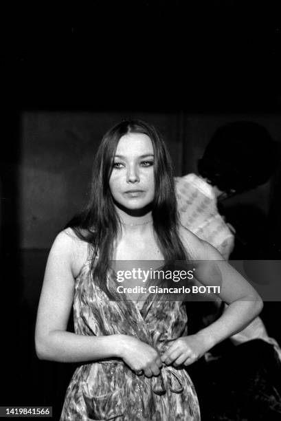 Actrice québécoise Francine Racette lors du tournage du film 'Aussi loin que l'Amour' réalisé par Frédéric Rossif à Paris en 1970