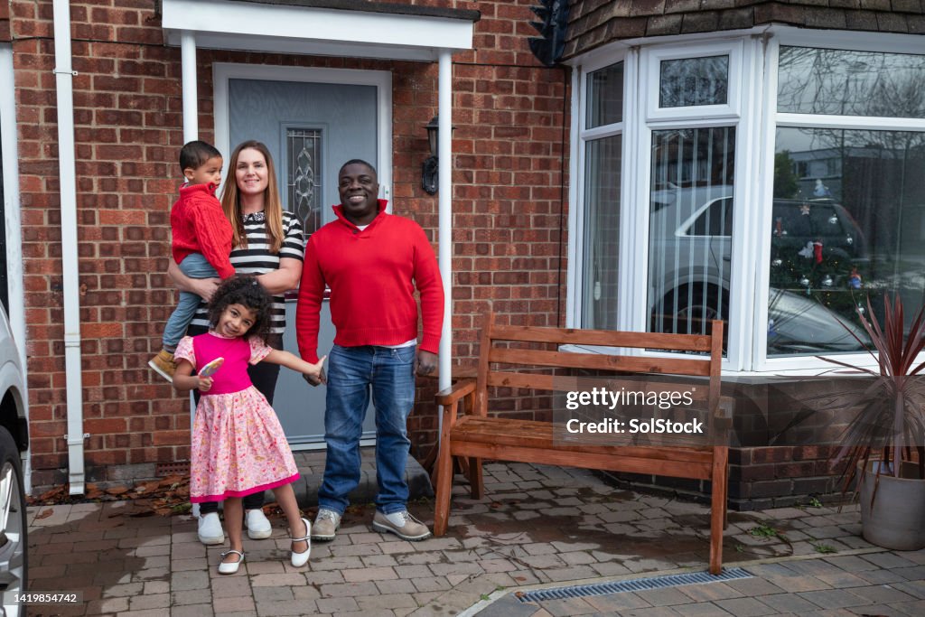 Family Portrait Outdoors at Christmas