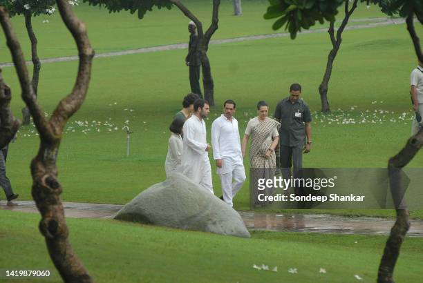 Gandhi family including Sonia, Rahul. Priyanka, Robert Vadra and Miraya at the memorial of the former Prime Minister their father Rajiv Gandhi to...