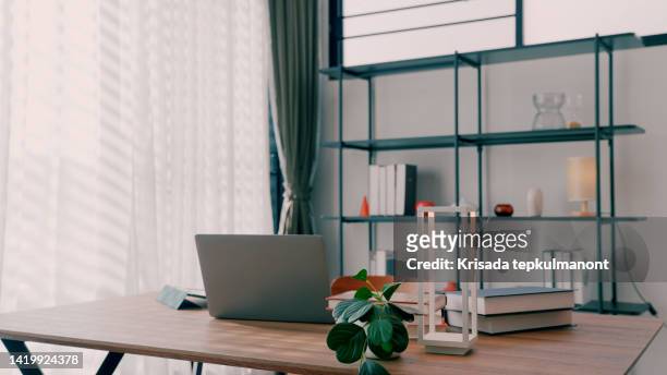 189 Zoom Background Home Office Photos and Premium High Res Pictures -  Getty Images