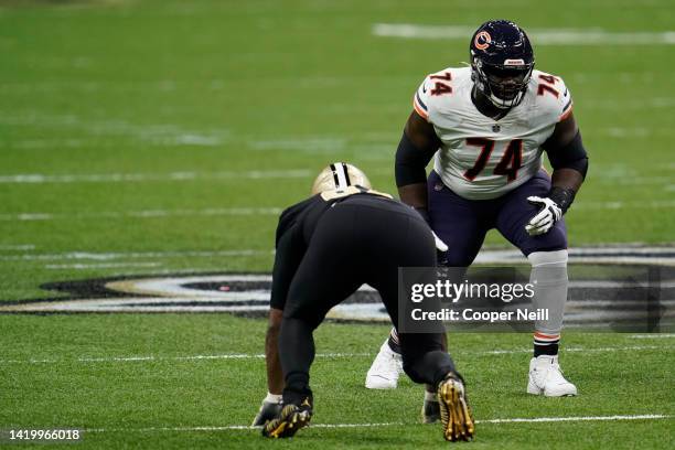 Germain Ifedi of the Chicago Bears gets set on the line of scrimmage during an NFL wild-card playoff football game against the New Orleans Saints on...