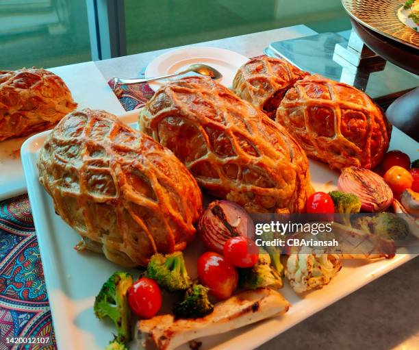 salmon en croute - aliment en portion stock pictures, royalty-free photos & images