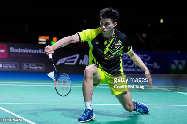 Kantaphon Wangcharoen of Thailand competes in the Men's Singles Quarter Finals match against Shi Yuqi of China during day four of Daihatsu Yonex...