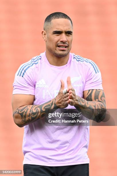 Aaron Smith of the All Blacks runs through drills during a New Zealand All Blacks Captain's Run at FMG Stadium on September 02, 2022 in Hamilton, New...