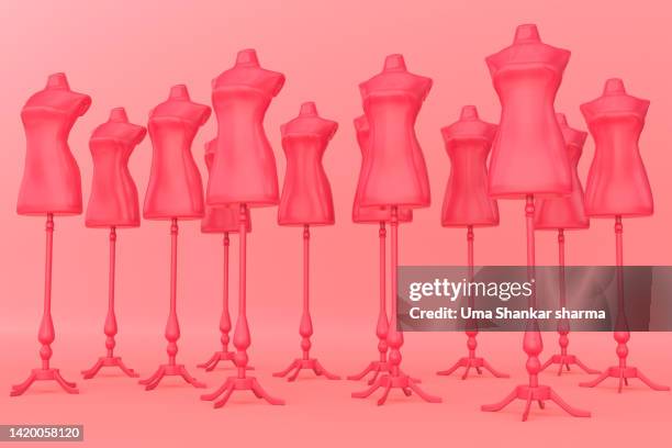 group of pink mannequins - group fashion show ストックフォトと画像