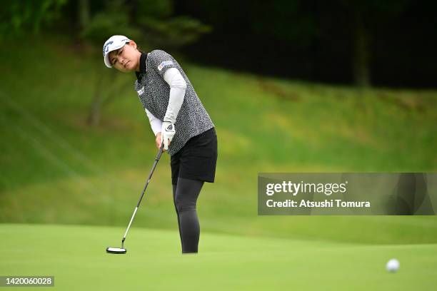 Sakura Yokomine of Japan attempts a putt on the 18th green during the first round of Golf5 Ladies at Golf5 Country Oak Village on September 2, 2022...