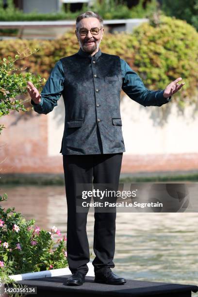 Kabir Bedi arrives at the Hotel Excelsior during the 79th Venice International Film Festival on September 03, 2022 in Venice, Italy.