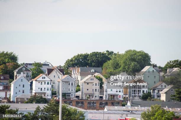 pastel colour houses in providence, ri - rhode island stock-fotos und bilder
