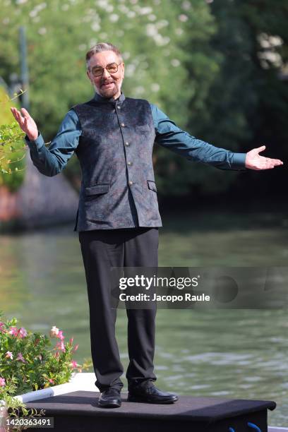Kabir Bedi arrives at the Hotel Excelsior during the 79th Venice International Film Festival on September 03, 2022 in Venice, Italy.