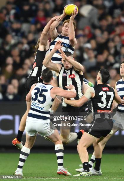 Gary Rohan of the Cats marks during the AFL First Qualifying Final match between the Geelong Cats and the Collingwood Magpies at Melbourne Cricket...