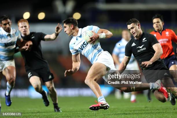 Benjamin Urdapilleta of Argentina runs past Will Jordan of the All Blacks during The Rugby Championship match between the New Zealand All Blacks and...