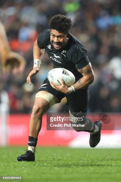Ardie Savea of the All Blacks runs the ball during The Rugby Championship match between the New Zealand All Blacks and Argentina Pumas at FMG Stadium...