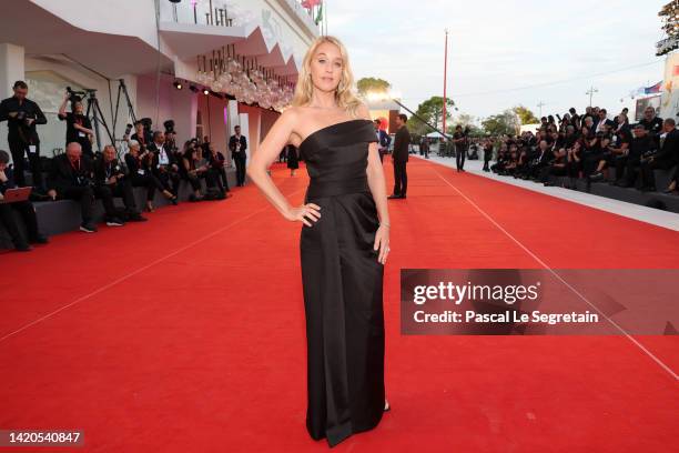 Ludivine Sagnier attends the "Argentina, 1985" red carpet at the 79th Venice International Film Festival on September 03, 2022 in Venice, Italy.