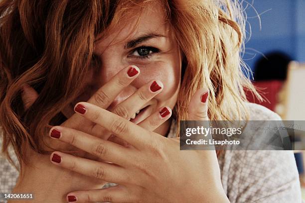 portrait of young girl smiling - nagellack stock-fotos und bilder