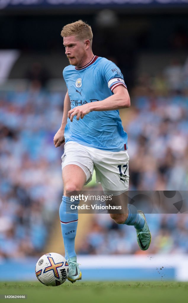 Kevin De Bruyne of Manchester City in action during the Premier... News