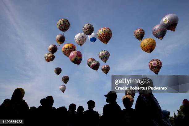 124 Hot Hair Balloon Photos and Premium High Res Pictures - Getty Images 124 Hot Hair Balloon Photos and Premium High Res Pictures - Getty Images
