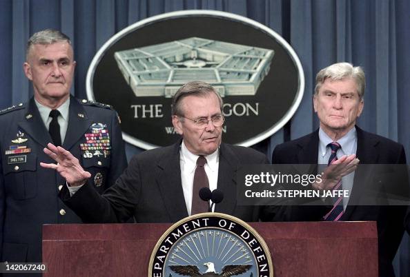 Secdef Rumsfeld US Secretary of Defense Donald Rumsfeld brief reporters with US Joint ...