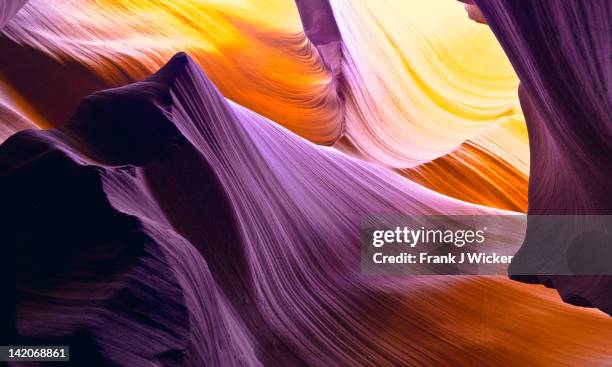 antelope slot canyon - rotsformatie stockfoto's en -beelden