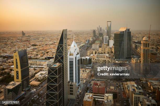 al-olaya, north of riyadh, in late afternoon - saudiarabien bildbanksfoton och bilder