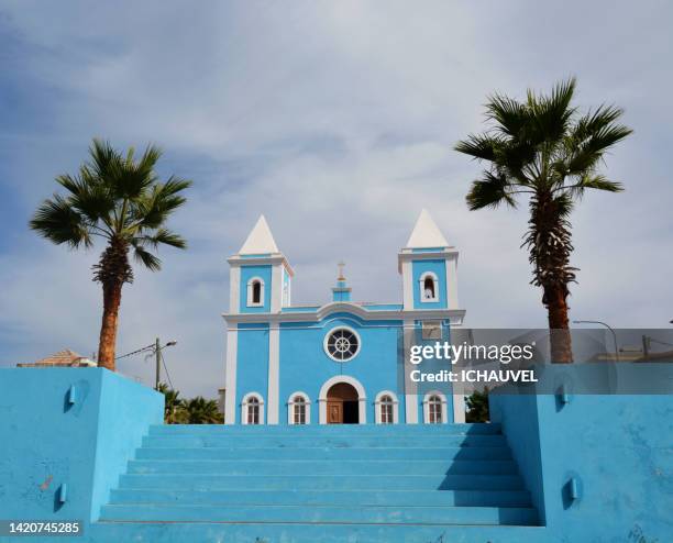 blue church sao felipe fogo cabo verde - fogo fotografías e imágenes de stock