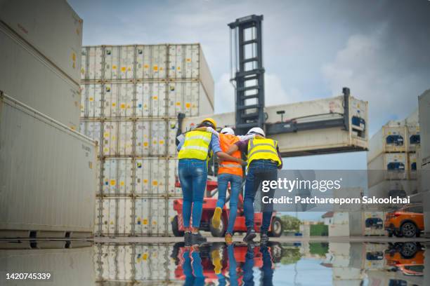 helping in hand - casualty stock pictures, royalty-free photos & images