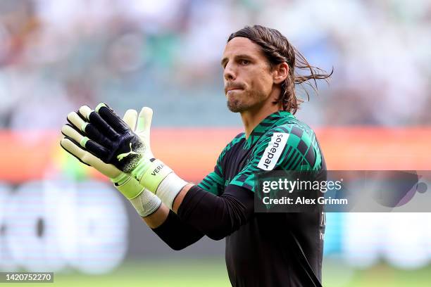 Yann Sommer of Borussia Monchengladbach warms up prior to the Bundesliga match between Borussia Moenchengladbach and 1. FSV Mainz 05 at Borussia-Park...