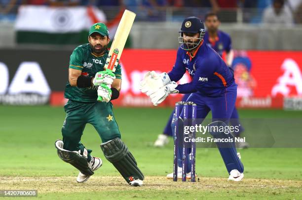 Mohammad Rizwan of Pakistan bats during the DP World Asia Cup match between India and Pakistan on September 04, 2022 in Dubai, United Arab Emirates.