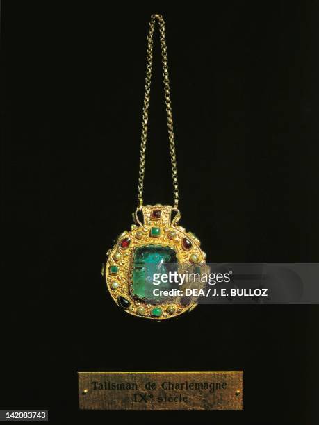 Talisman belonged to Charlemagne, pendant with precious stones. Carolingian civilization, 9th century.