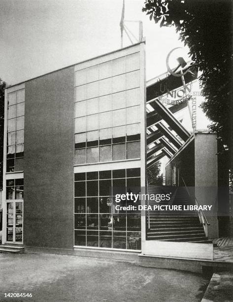 1925 Decorative Arts Exhibition Photos and Premium High Res Pictures ...