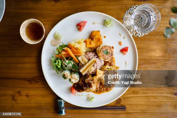 lunch menu at vegan cafes in japan. - food styling bildbanksfoton och bilder